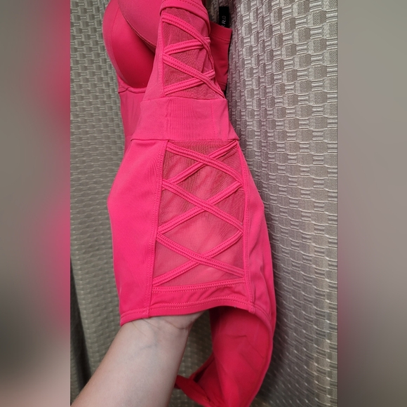 Torrid size 0 lattice one piece swimsuit coral pink - Picture 6 of 9